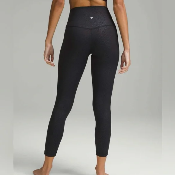 Align High Rise Tights 25”.Ripple Emboss Black. NWT!!6. RARE!